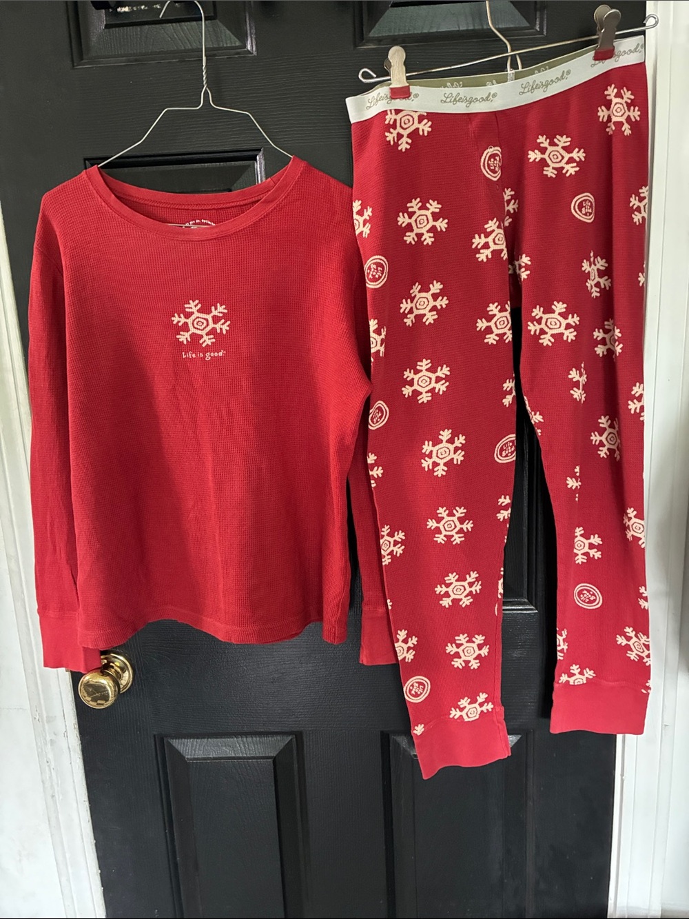 Life Is Good Red Women’s Snowflake Thermal Pajama Set with Cream Accents